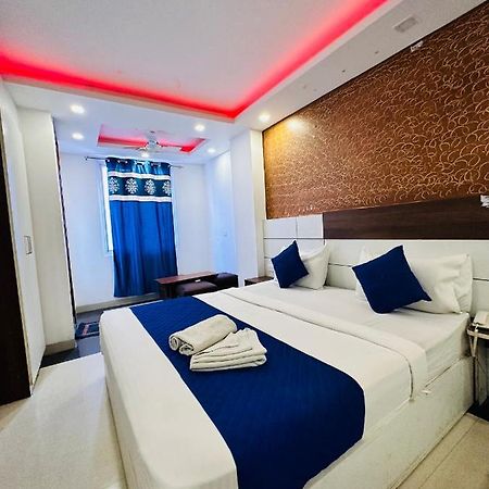Palm Majestic At Airport Hotel New Delhi Exterior foto