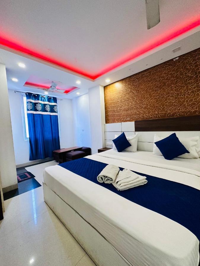 Palm Majestic At Airport Hotel New Delhi Exterior foto