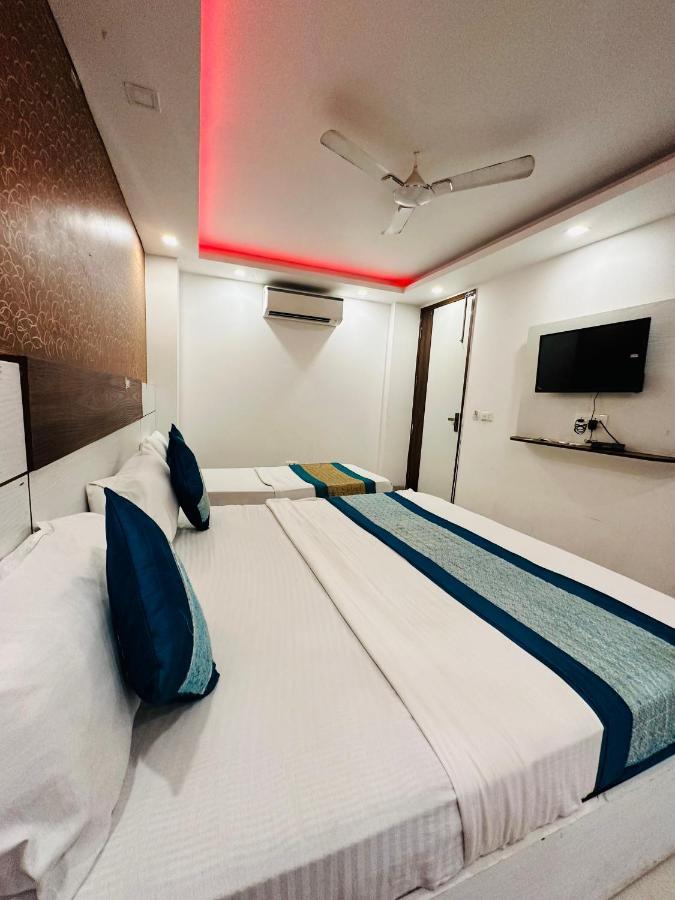 Palm Majestic At Airport Hotel New Delhi Exterior foto