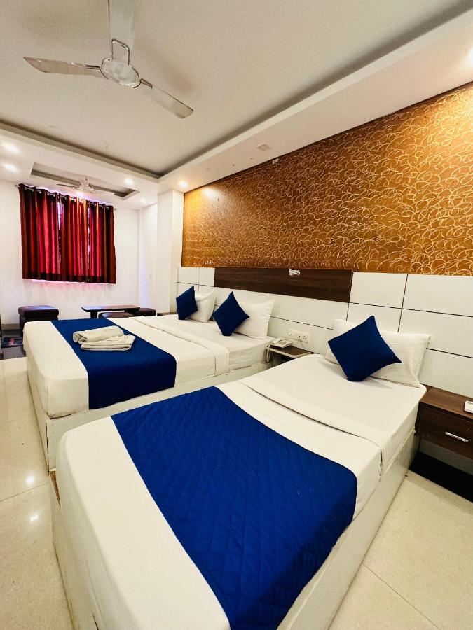 Palm Majestic At Airport Hotel New Delhi Exterior foto