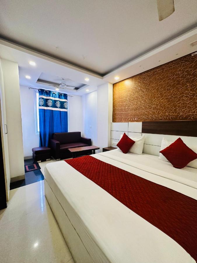 Palm Majestic At Airport Hotel New Delhi Exterior foto