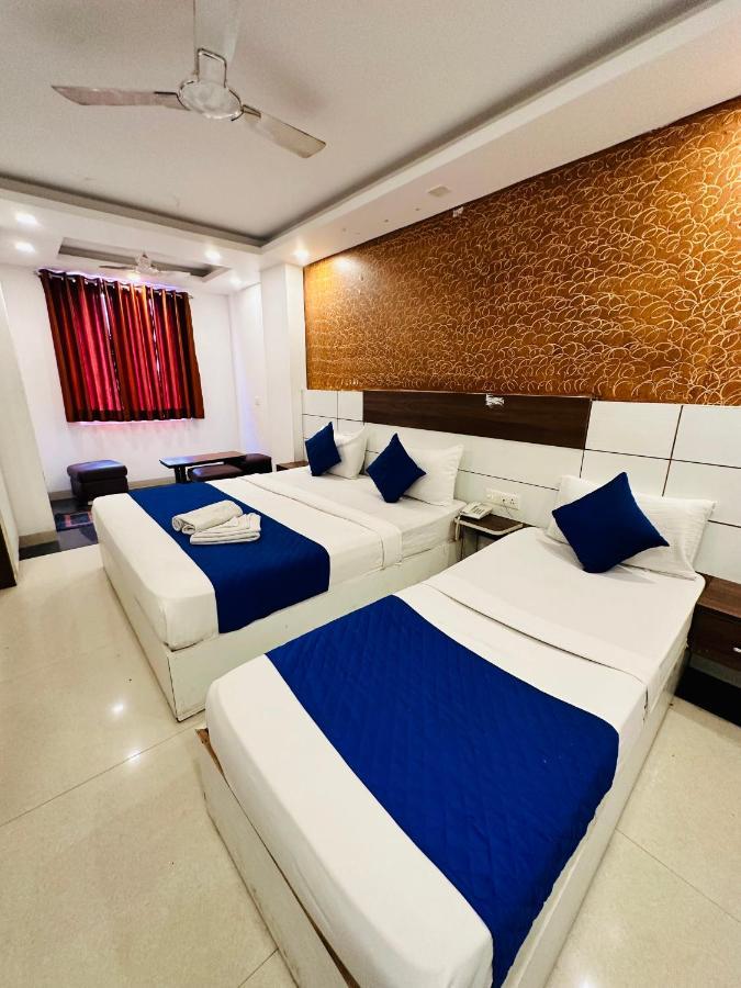 Palm Majestic At Airport Hotel New Delhi Exterior foto