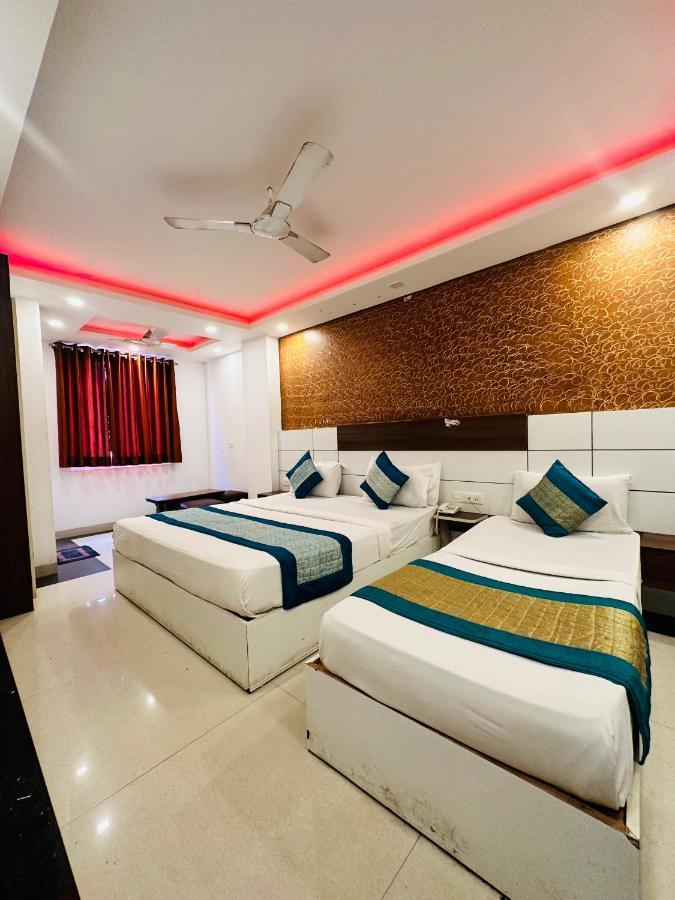 Palm Majestic At Airport Hotel New Delhi Exterior foto
